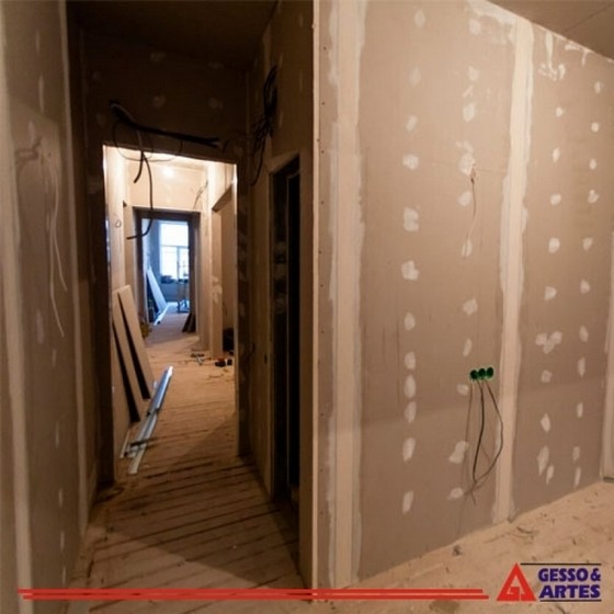 Parede de Drywall Montagem Jardim Betânia - Parede de Drywall com Porta de Correr